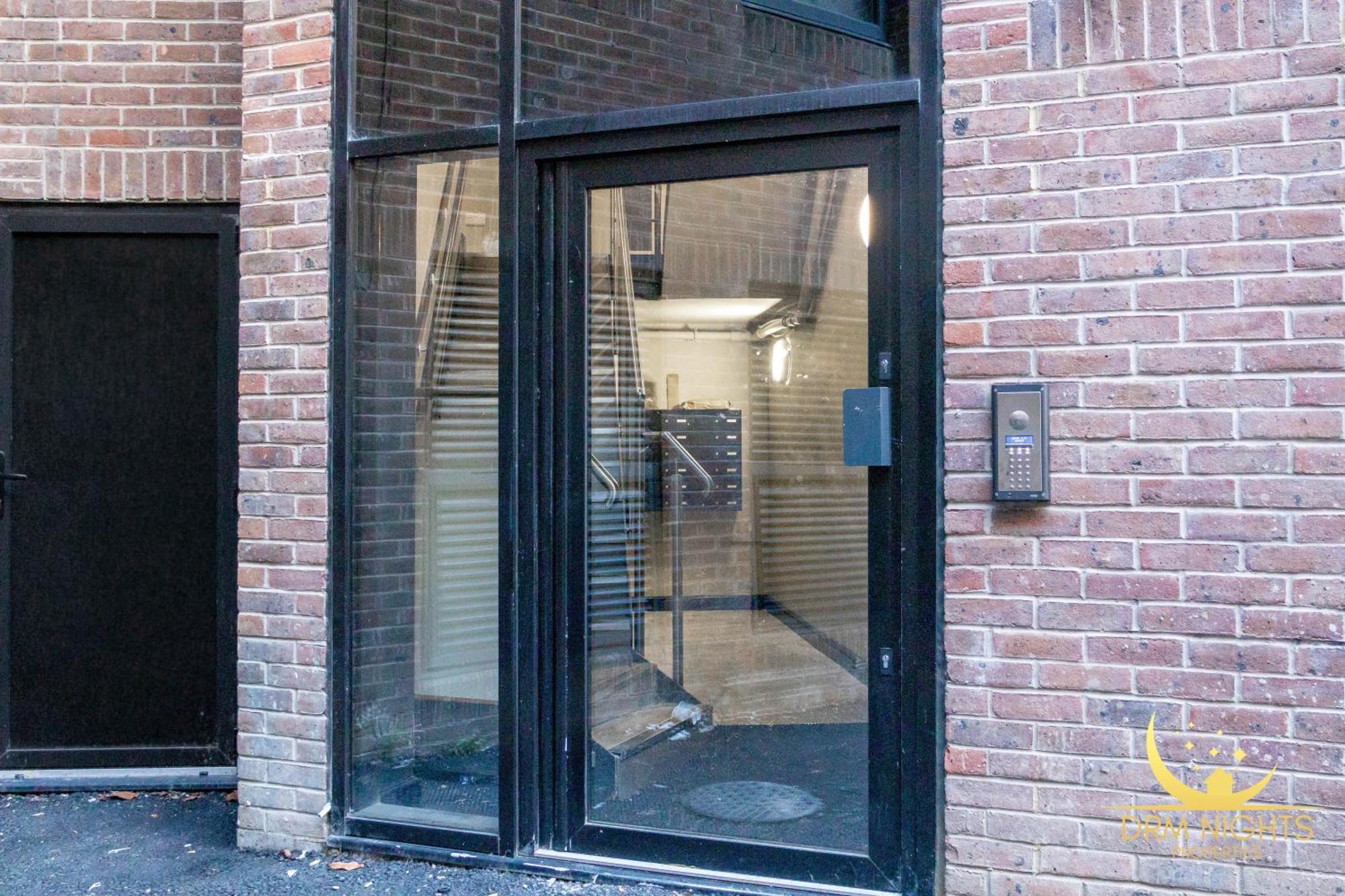 Modern 1-Bedroom Apartment In Leeds City Centre Sleeps 2 Central Station Exterior photo